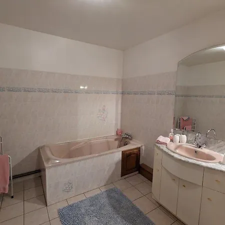 Avec Salon, Chez Marie-jo Couette-café Aigneville